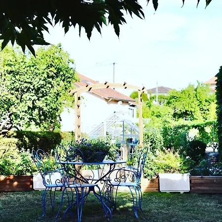 Couette-café Magnolia 32 Auch